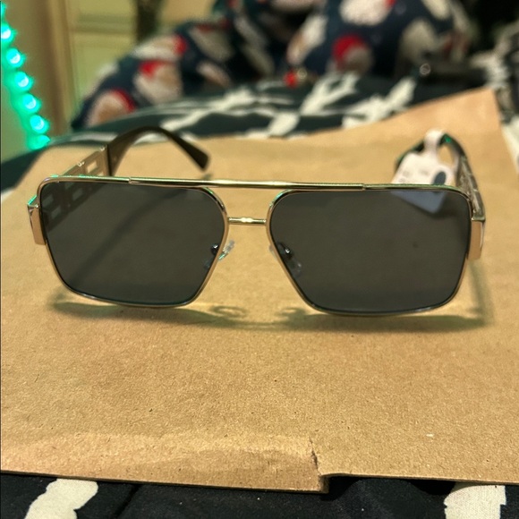 Versace Black Sunglasses Arm - Picture 4 of 8